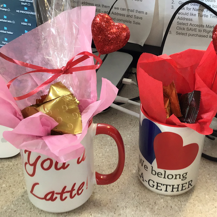 Valentine Mugs with Chocolate